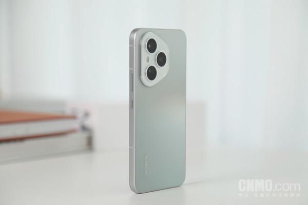 验：荣耀最强数字系列 真实就是力量不朽情缘正版荣耀400 Pro体(图6)